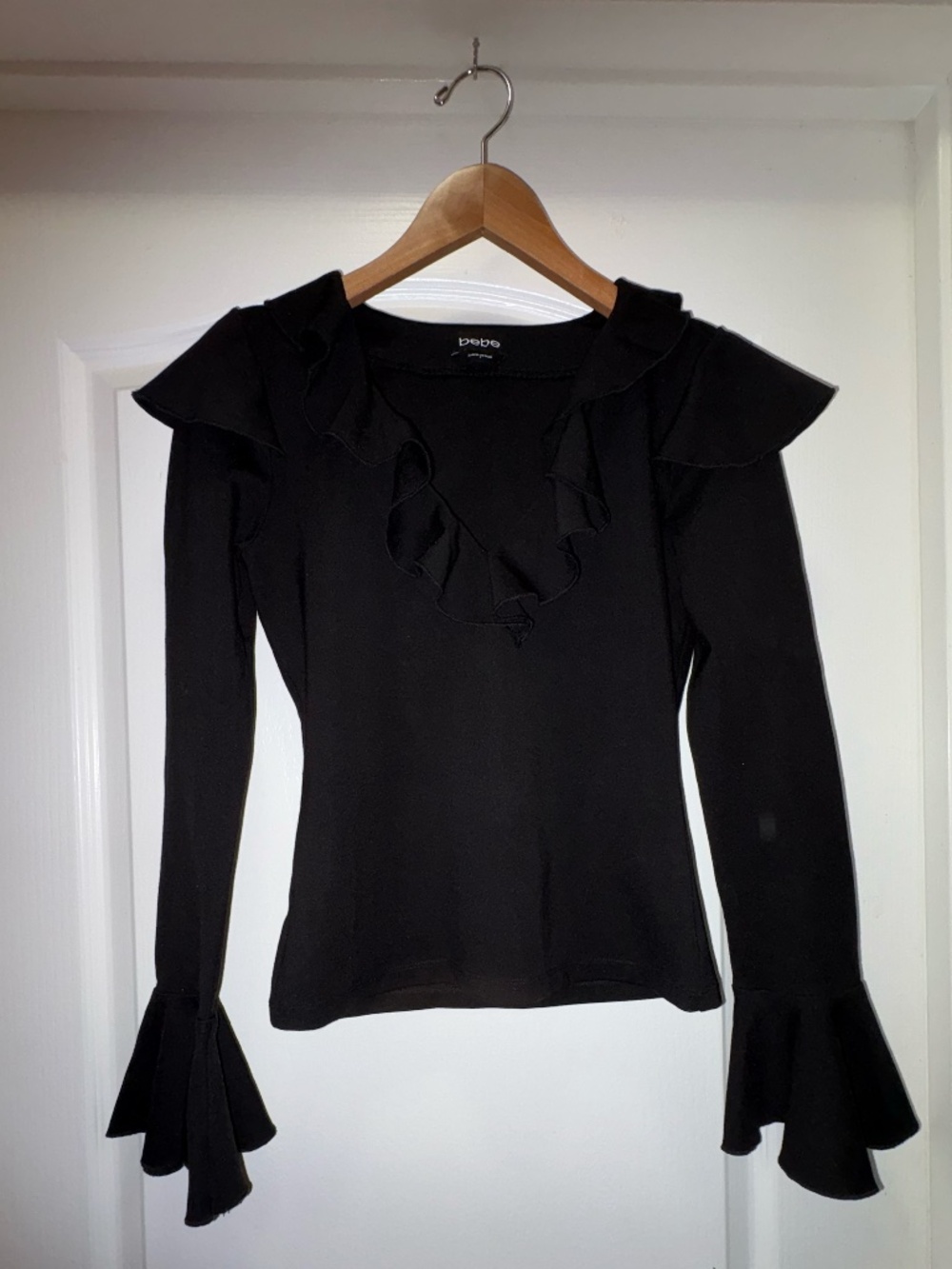 Bebe Y2K Long Sleeve Ruffled V Neck Top Slim Fit